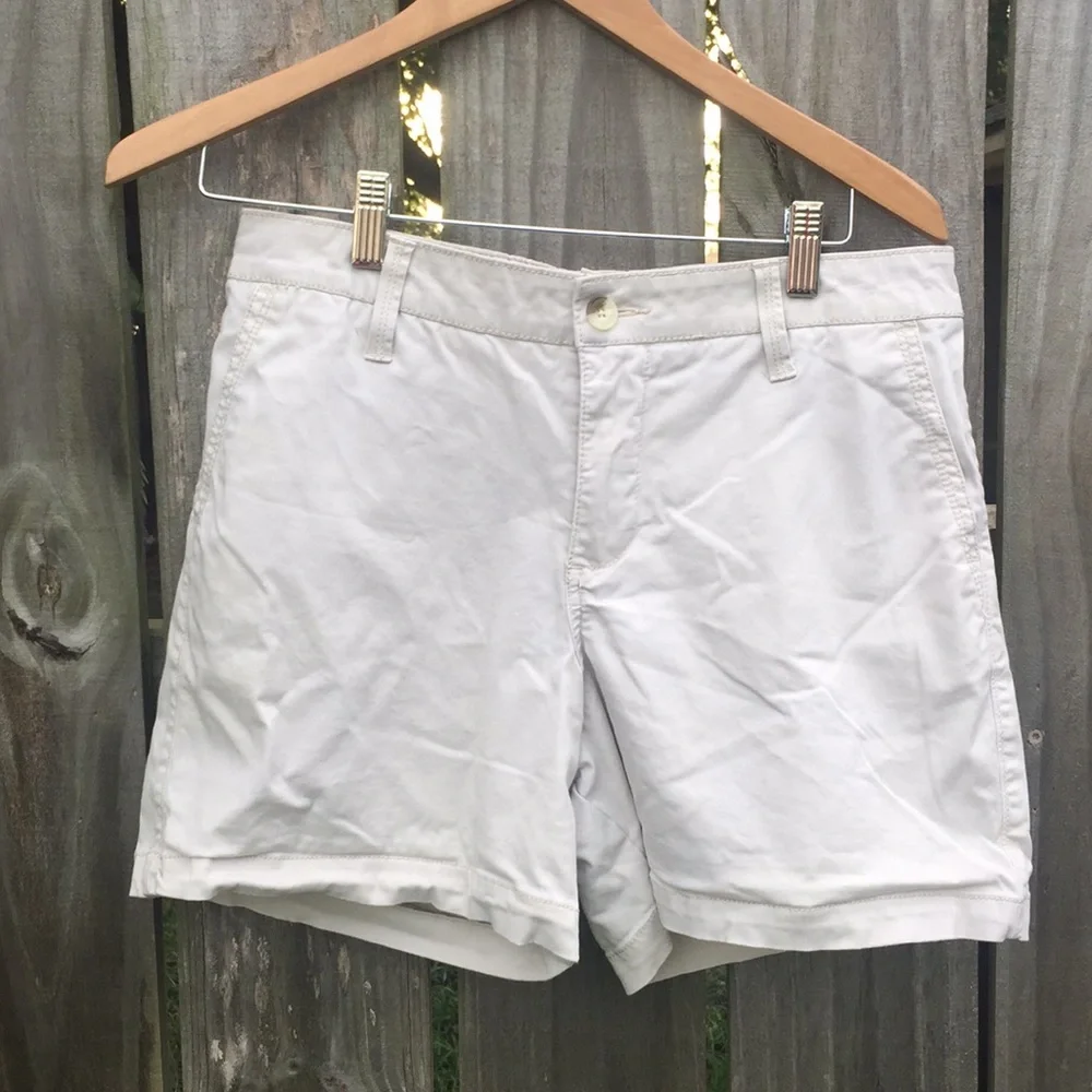 Sonoma Khaki Shorts Size 10 EUC